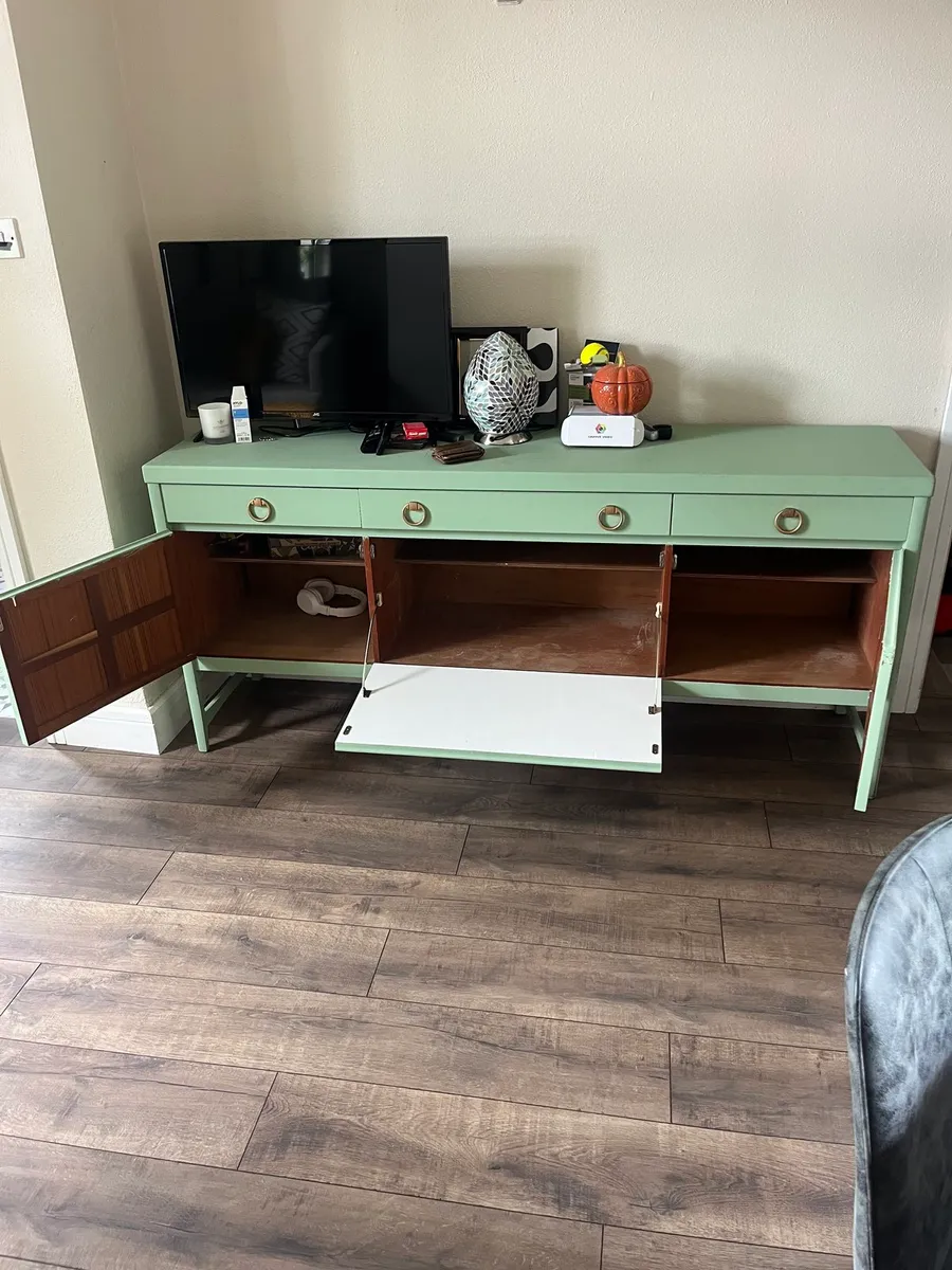 Cabinet - Image 2