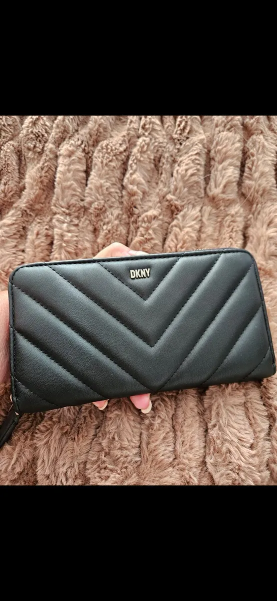 DKNY Wallet - Image 1