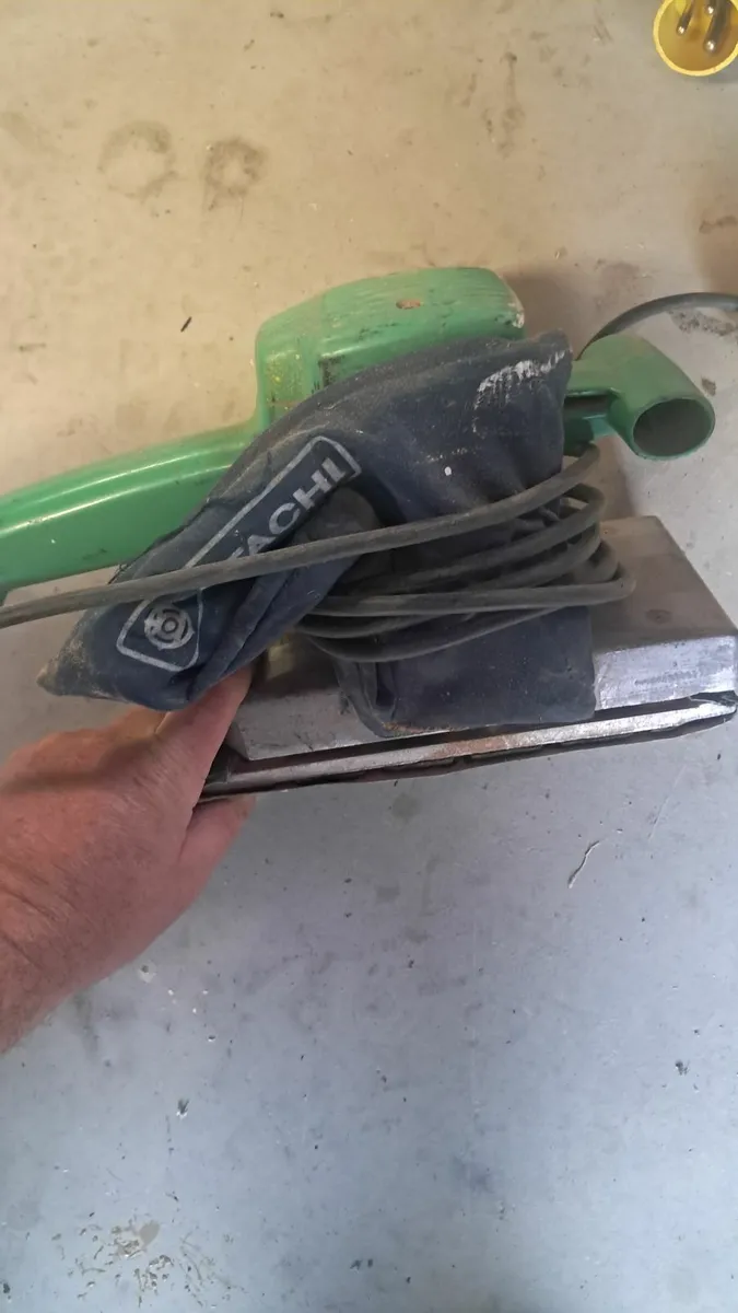 Selection of tools - Image 2