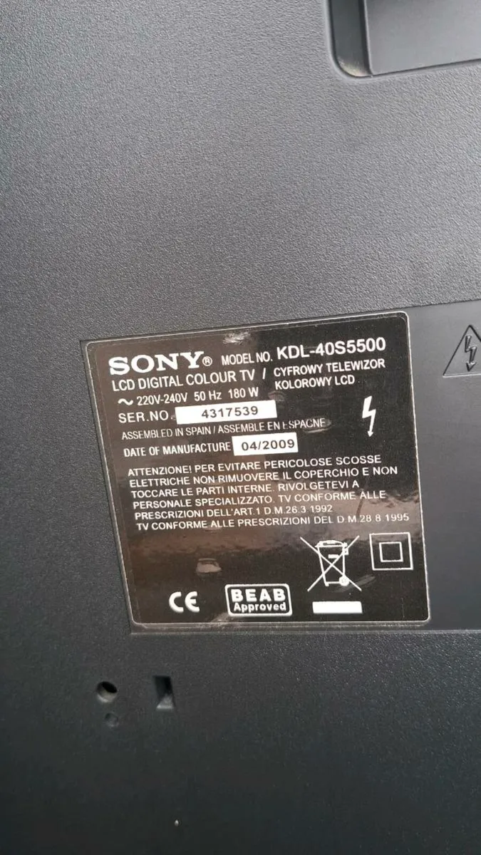 35" Sony Bravia TV 2009 - Image 2