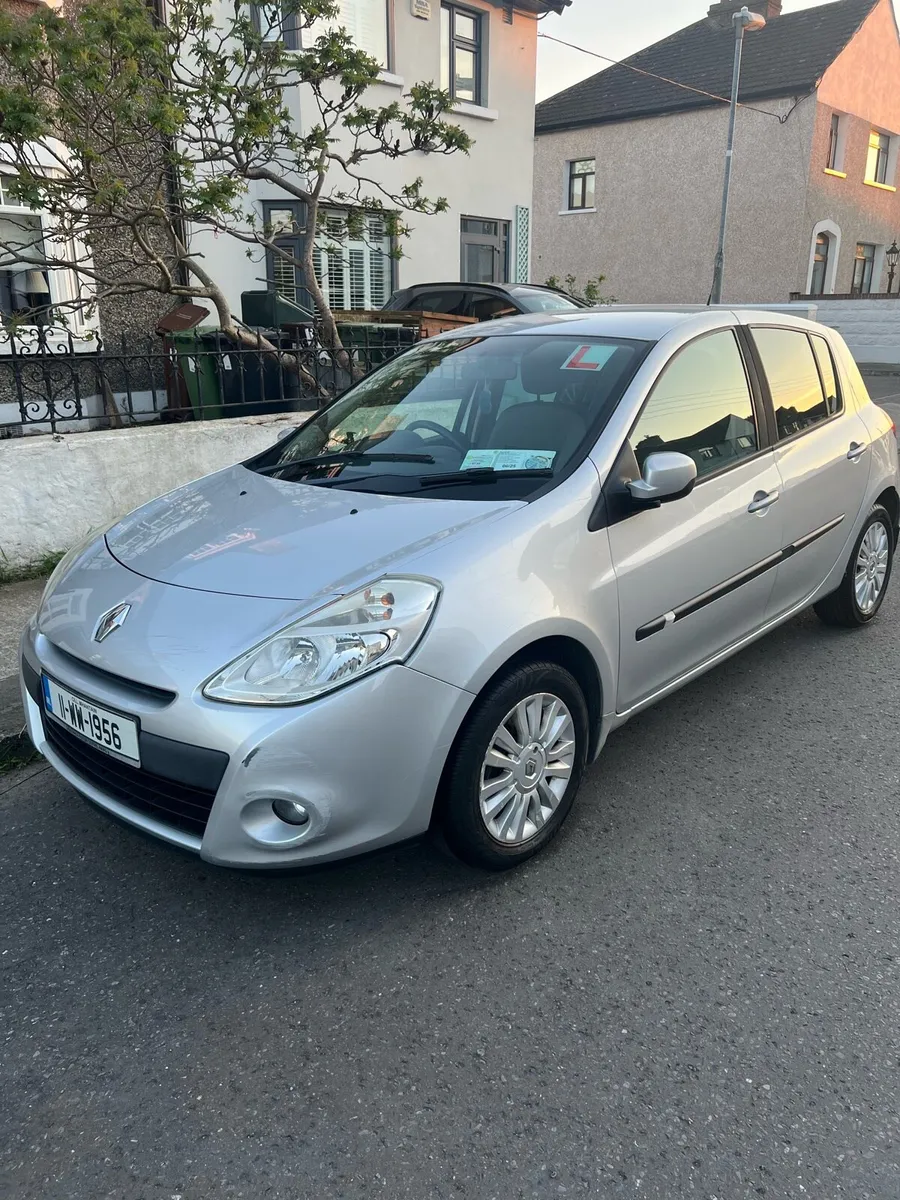 Renault Clio III 1.2 Dynamique (NCT 07/26) - Image 1