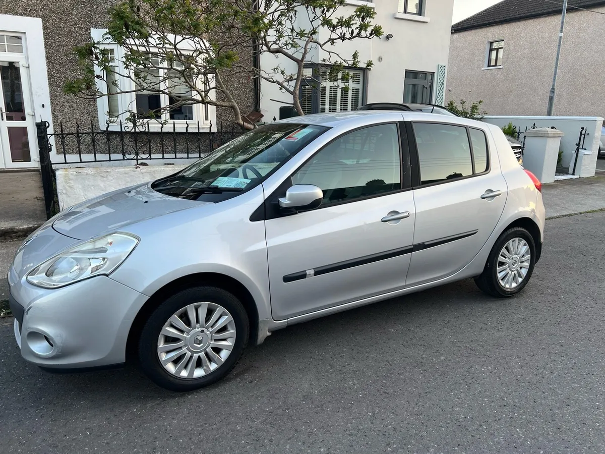 Renault Clio III 1.2 Dynamique (NCT 07/26) - Image 2