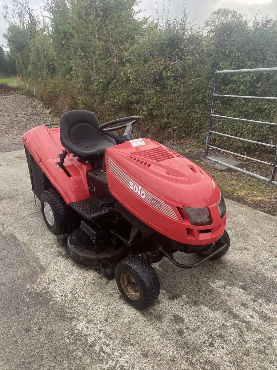 Ride on mower - Image 1
