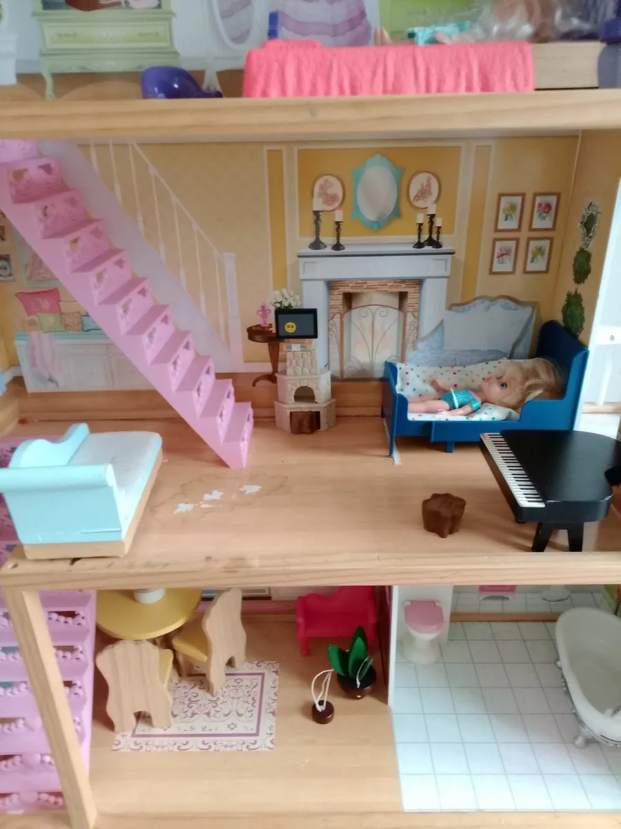 Dollhouse - Image 3