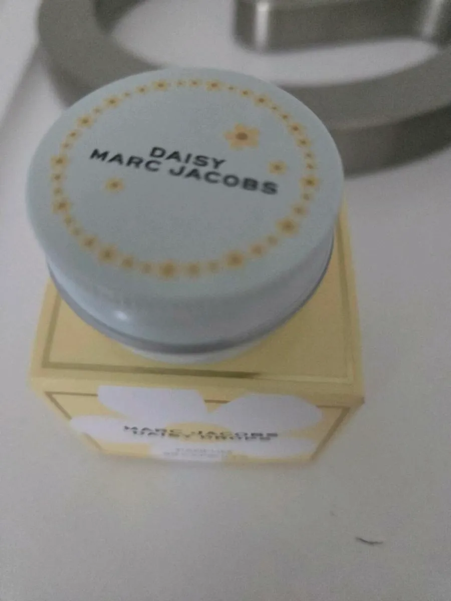 Daisy perfume - Image 1