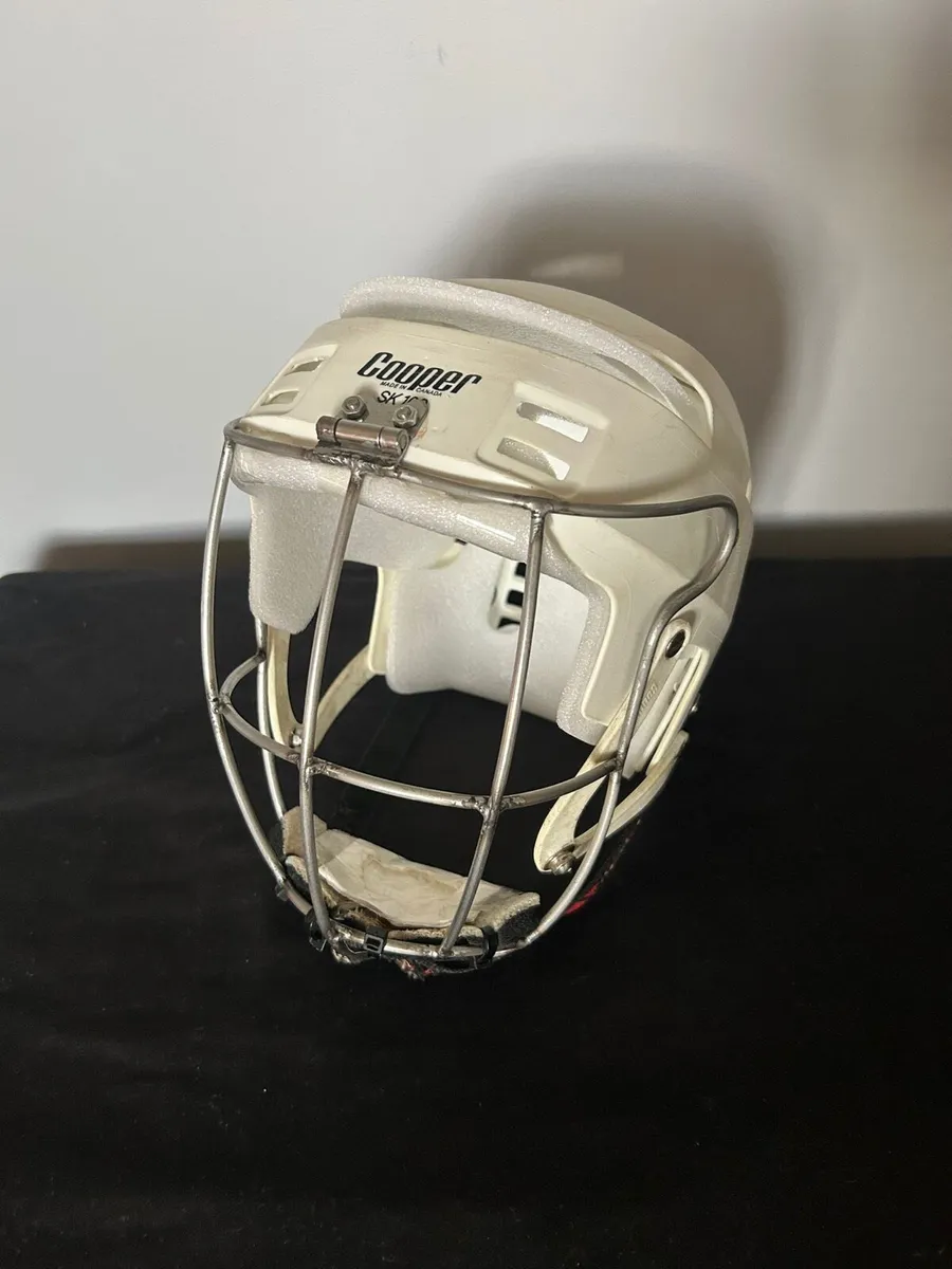 Looking for black/white oldstyle helmet. - Image 2