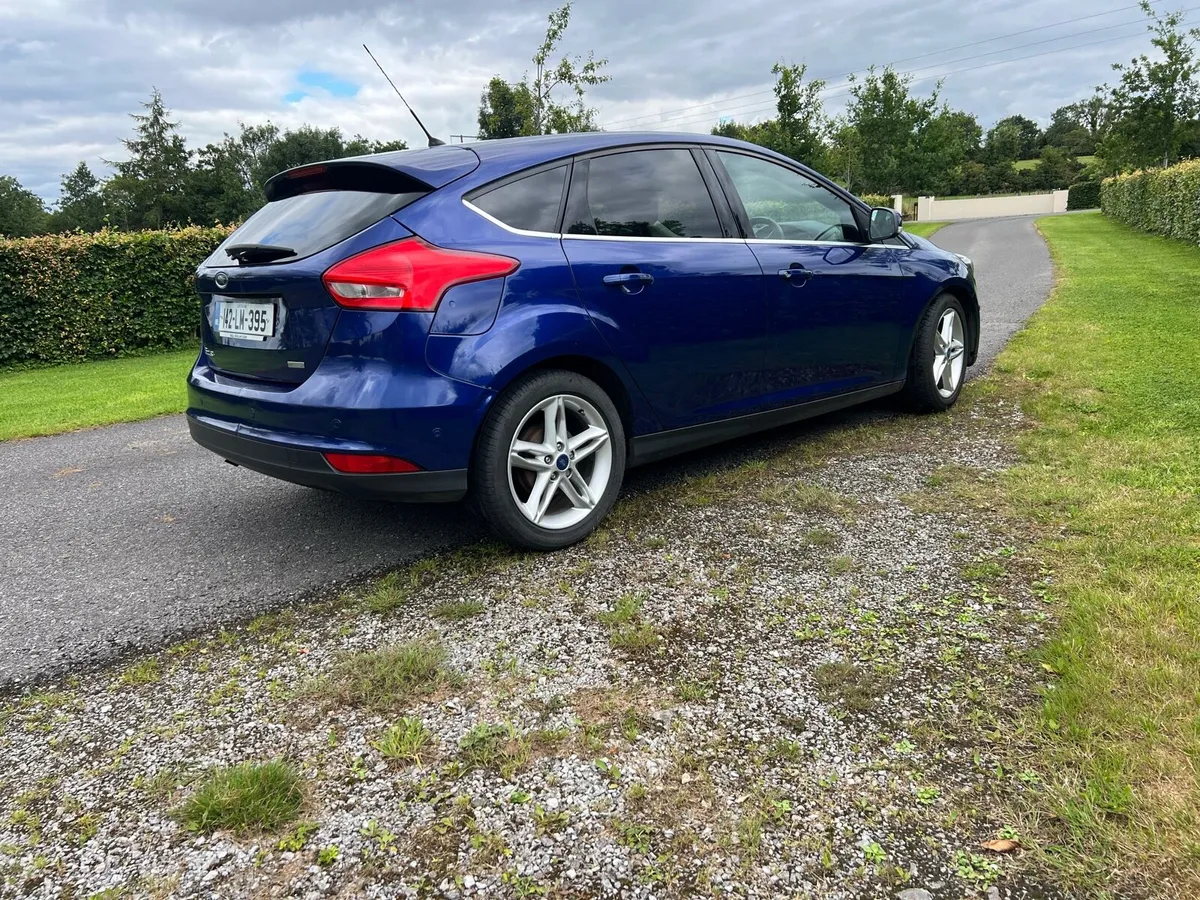 Ford Focus - Image 2