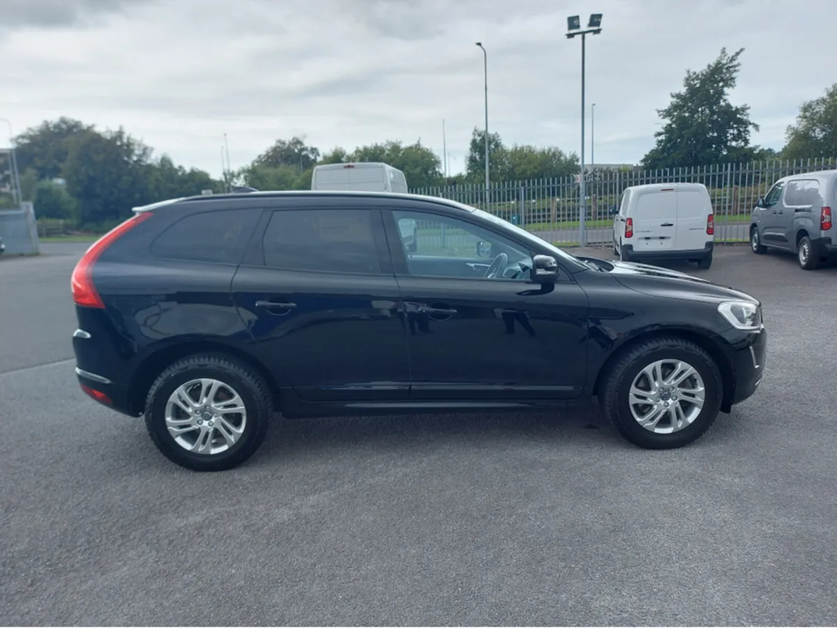 Volvo XC60 D3 FWD ES 5DR - Image 4