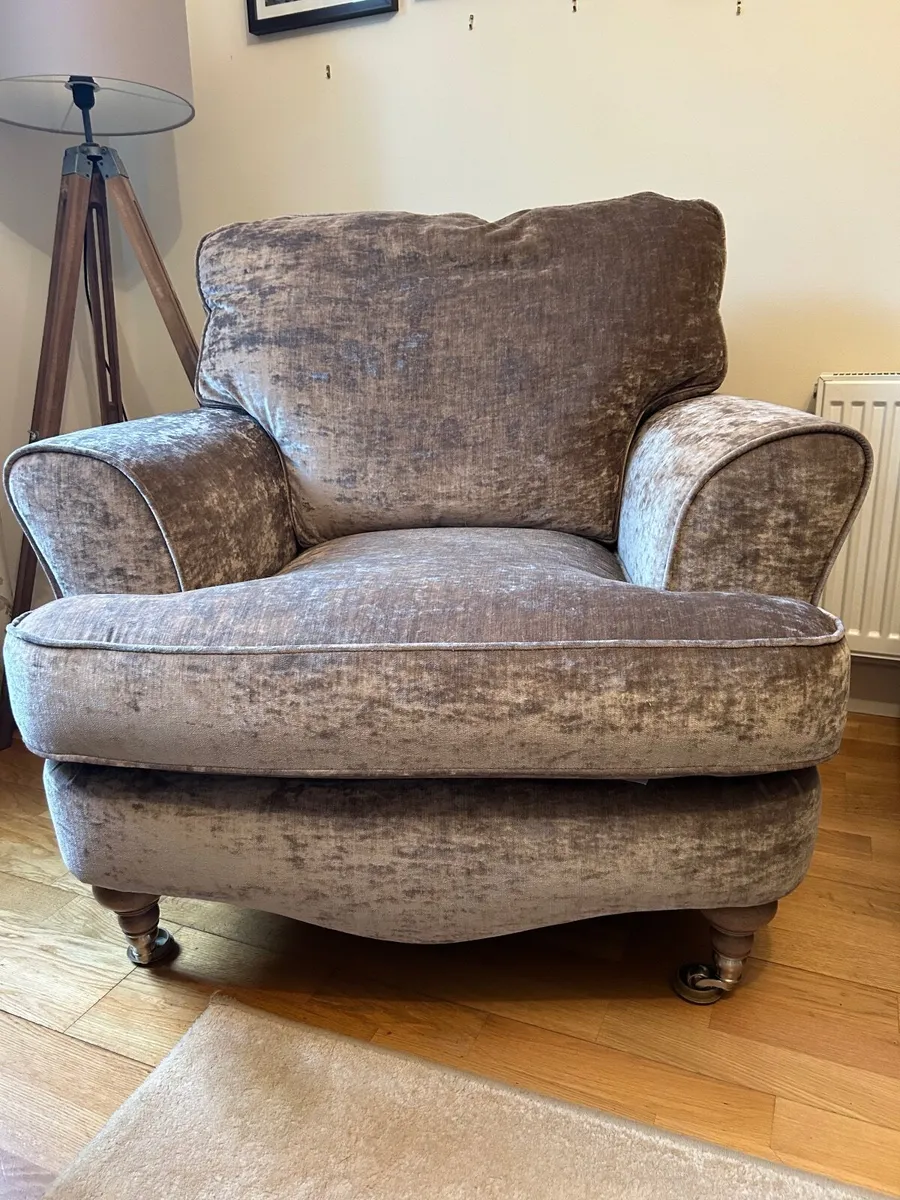 3 seater sofa and two armchairs - Image 2