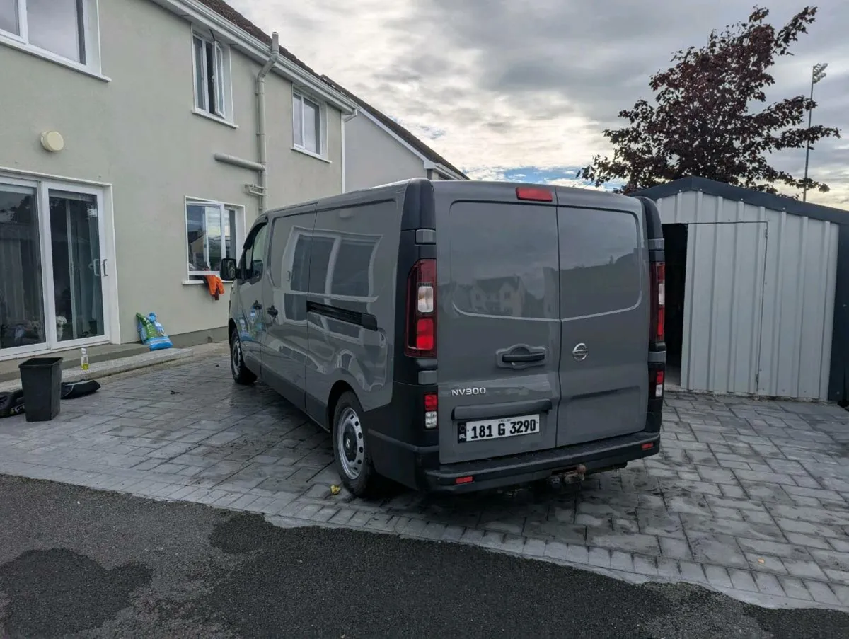 Nissan nv300 - Image 4