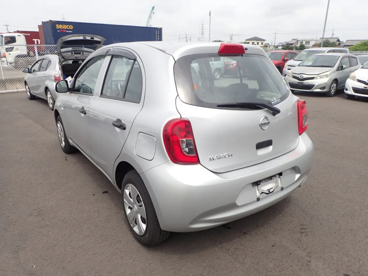 Nissan March 1.2 PETROL AUTOMATIC // REVERSING CAM - Image 2