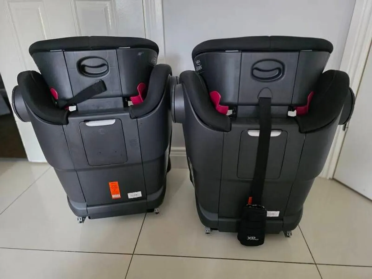 2 x Britax Romer Isofix car seats - Image 3