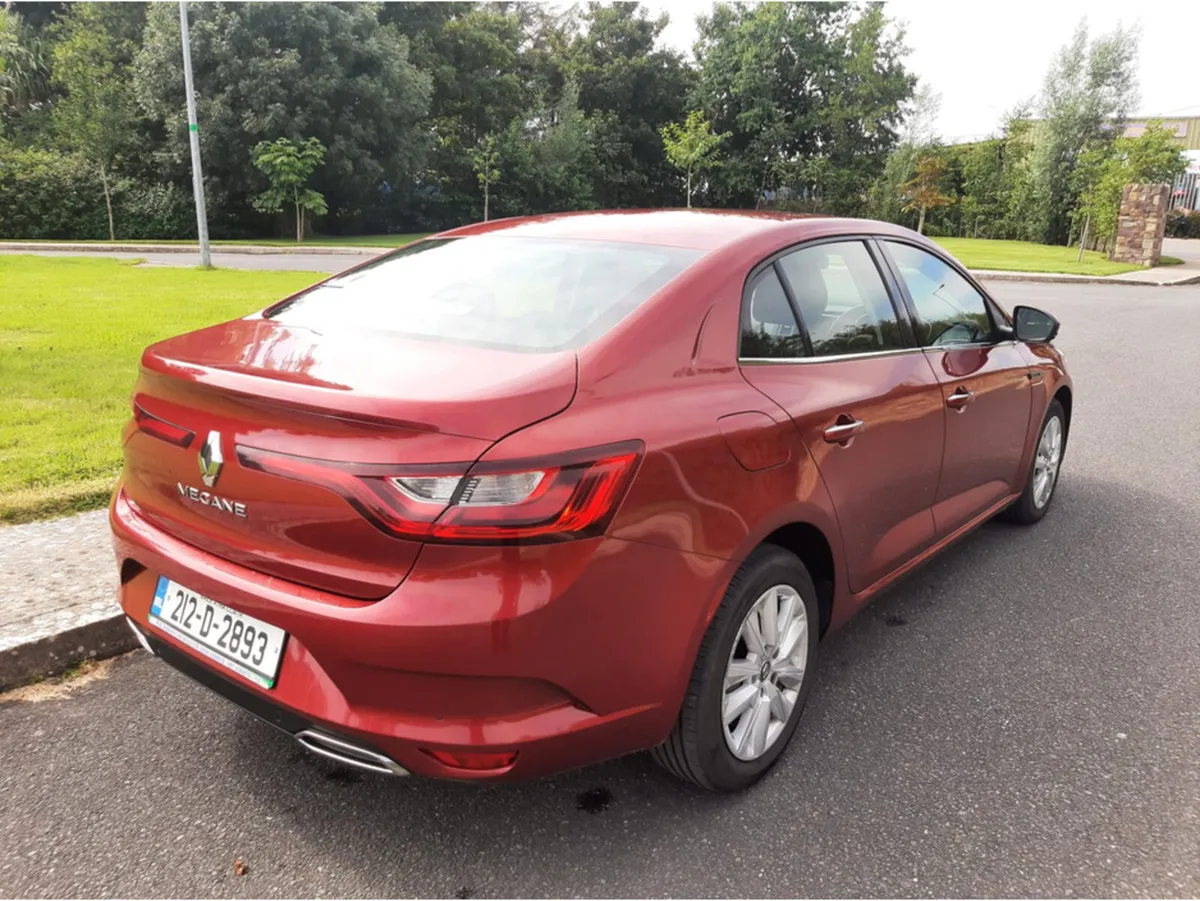 Renault Megane PLAY BLUE DCI 115 6DFUL 6DFULL 4DR - Image 4