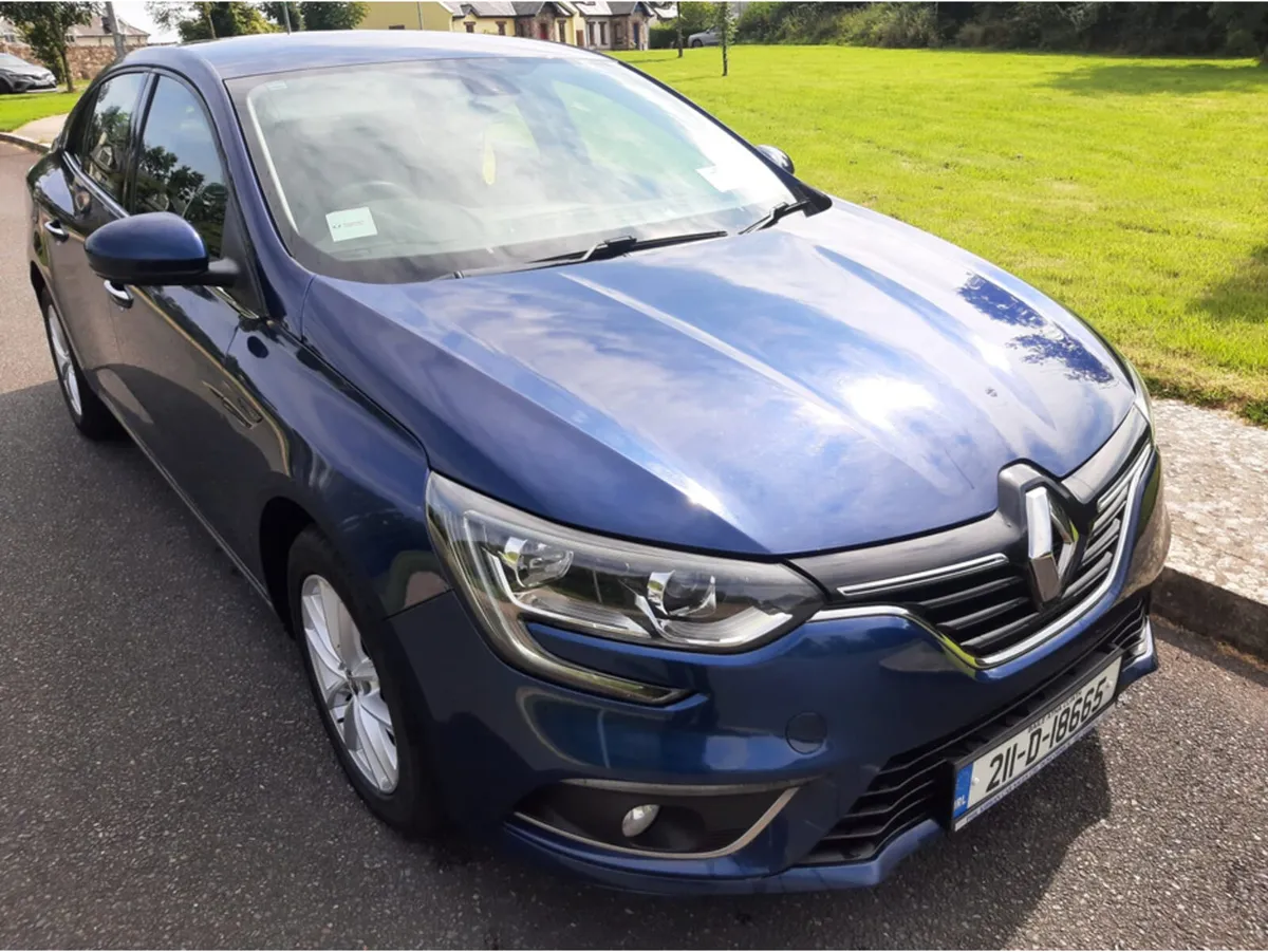 Renault Megane IVGRAND COUPE PLAY BLUE DCI 4DR - Image 2