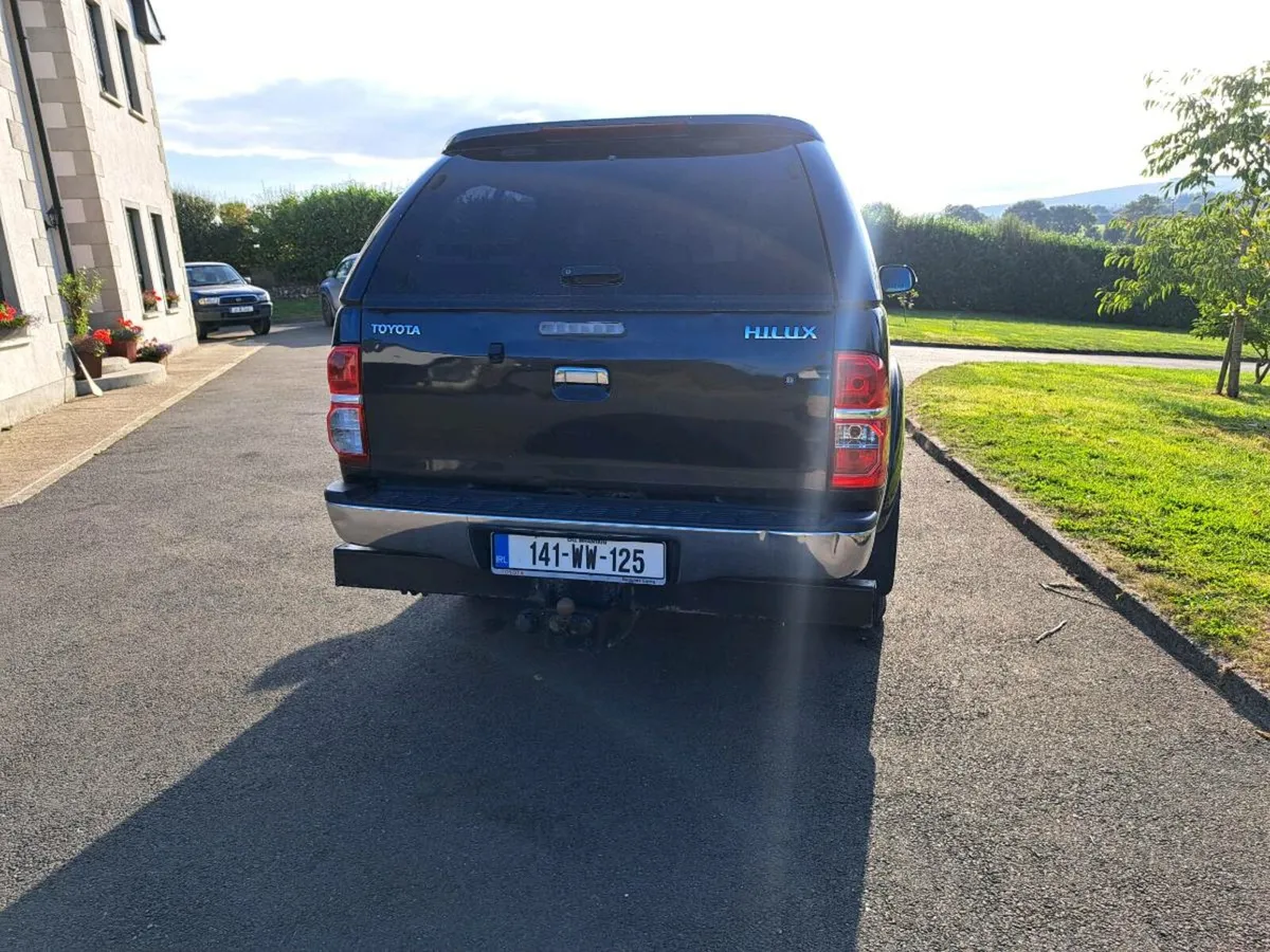 Toyota Hilux - Image 4