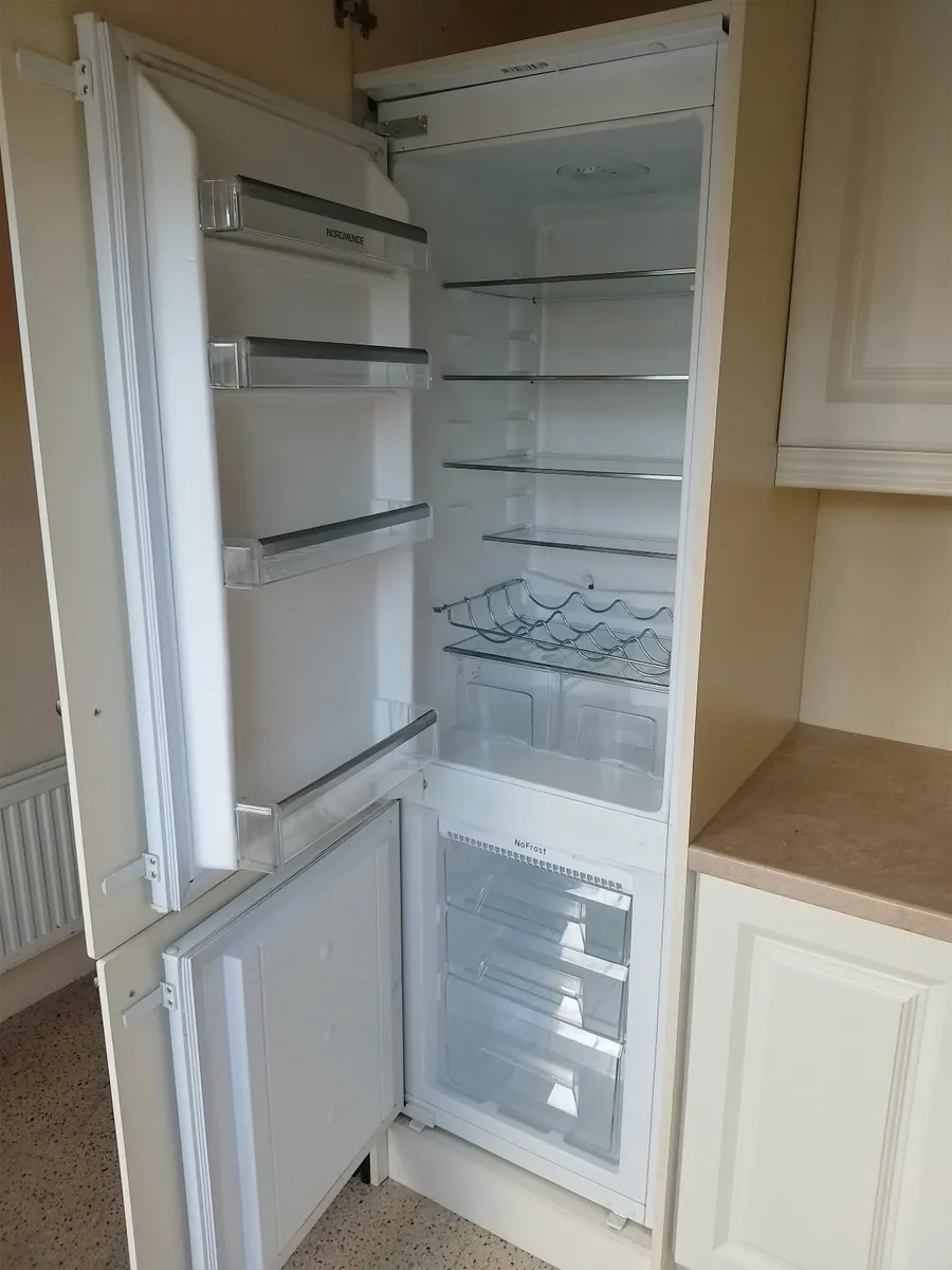 Integrated Fridge freezer - Image 1