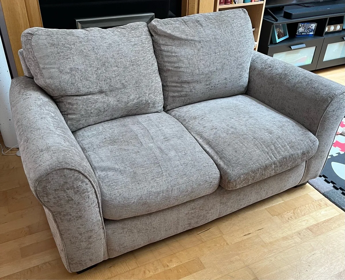 Couch - Image 2