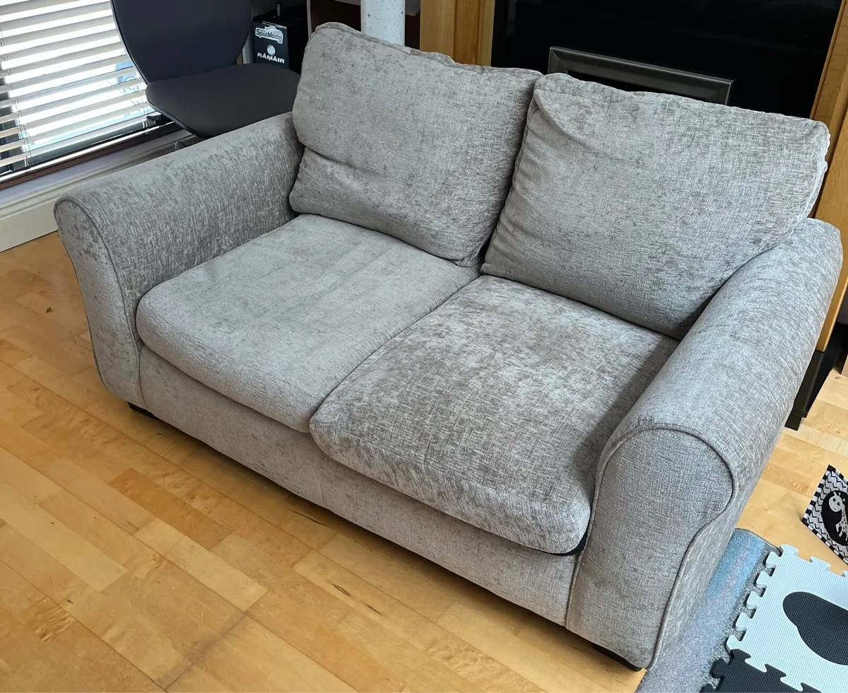 Couch - Image 3