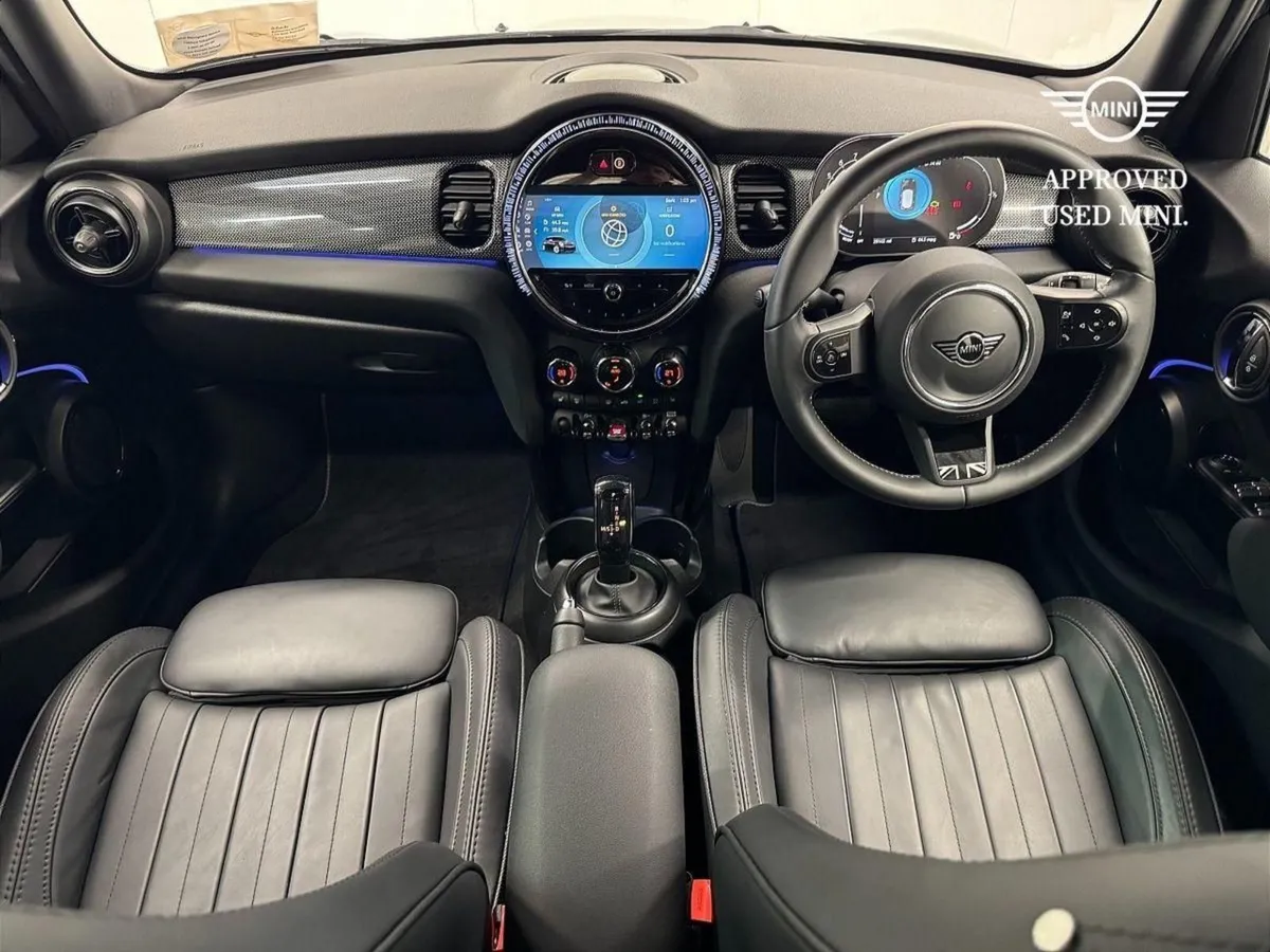 MINI HATCH 5-door Cooper Exclusive - Image 4