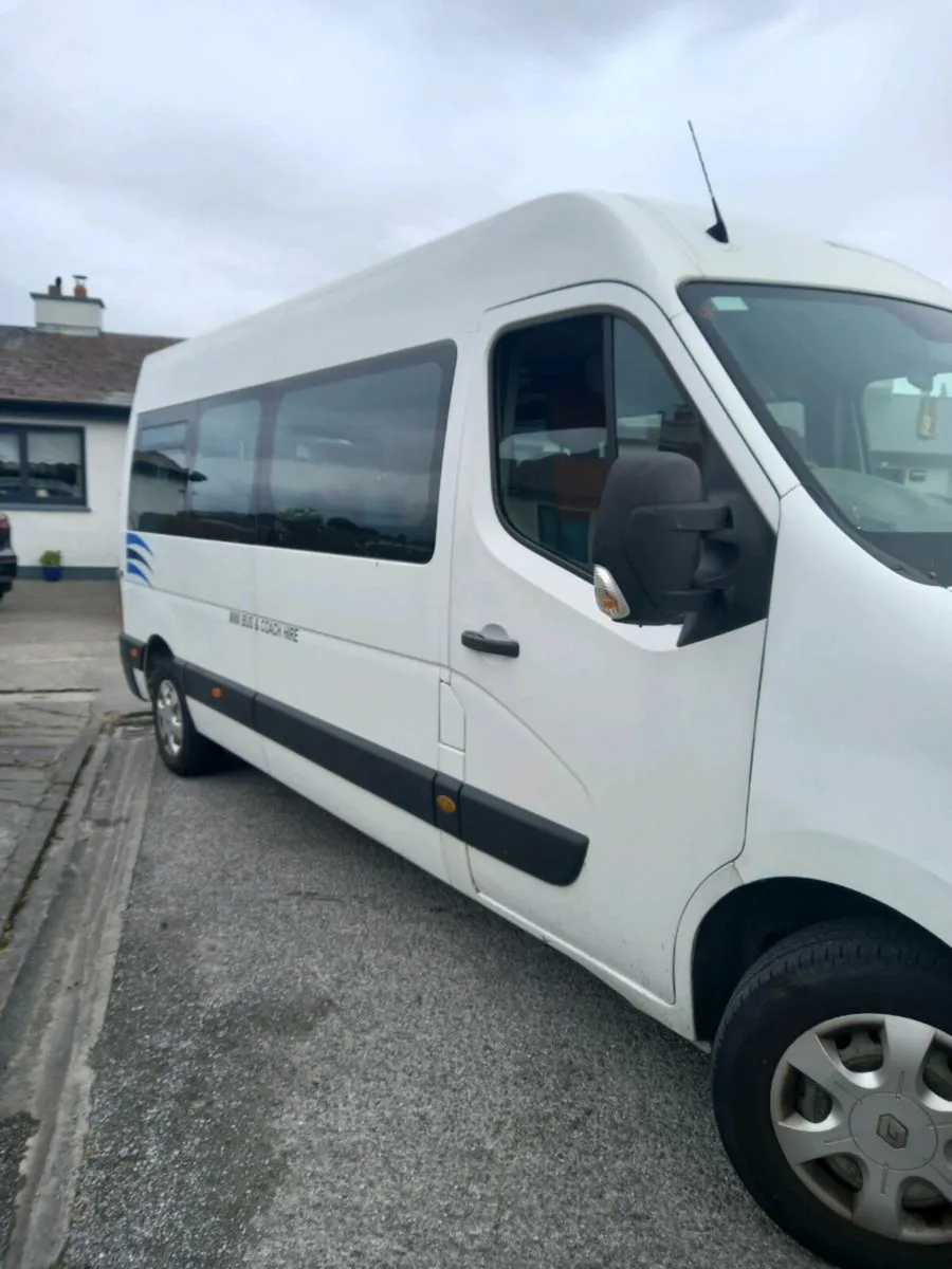 Bus - Image 4