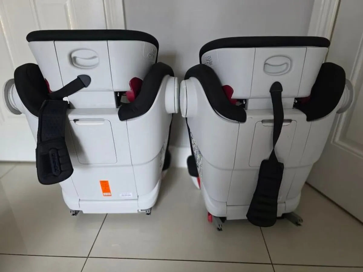 2 x Britax Romer Isofix car seats - Image 3