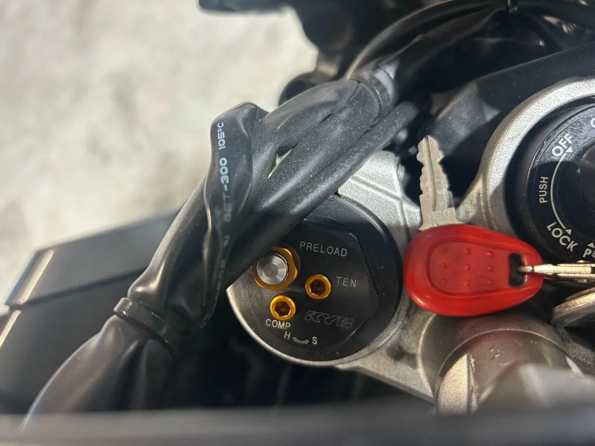 YAMAHA  MT 10      2016 - Image 4