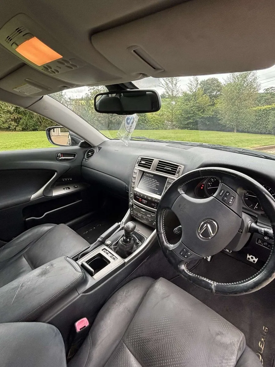 Lexus IS250 sport - Image 3