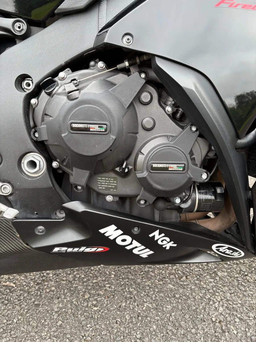 Honda CBR 1000 Fireblade. - Image 3