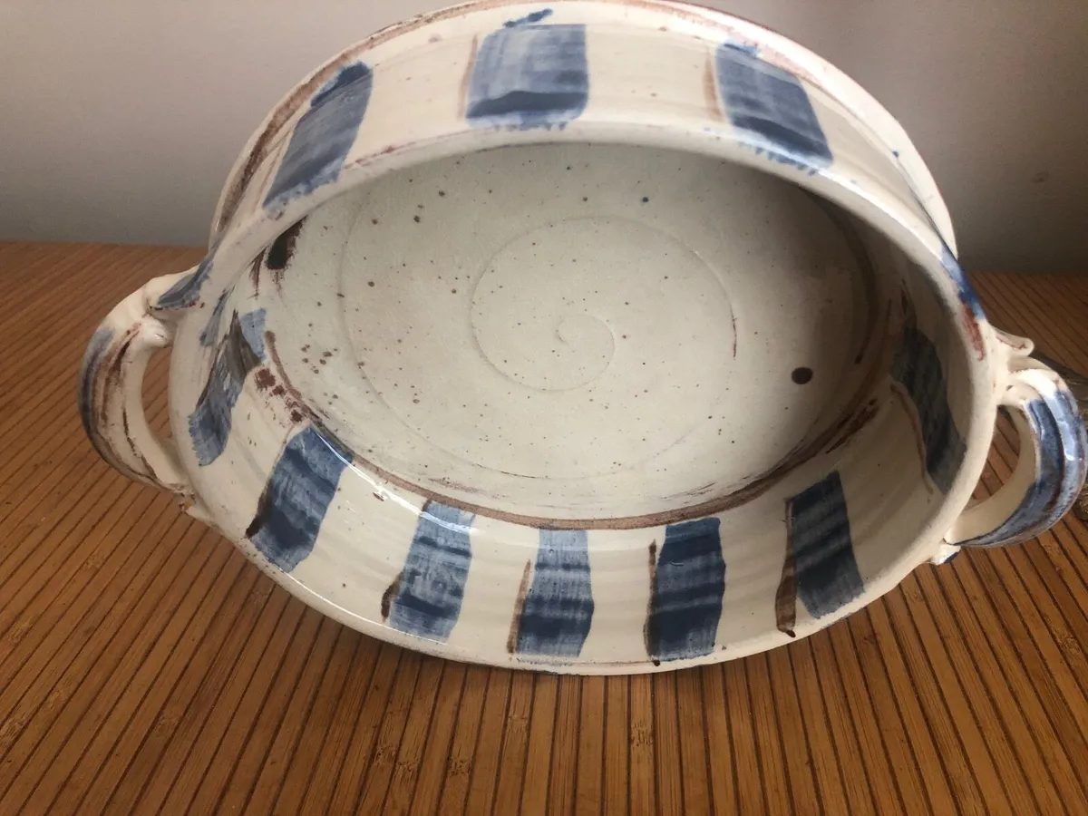 Ceramic dish - Image 1
