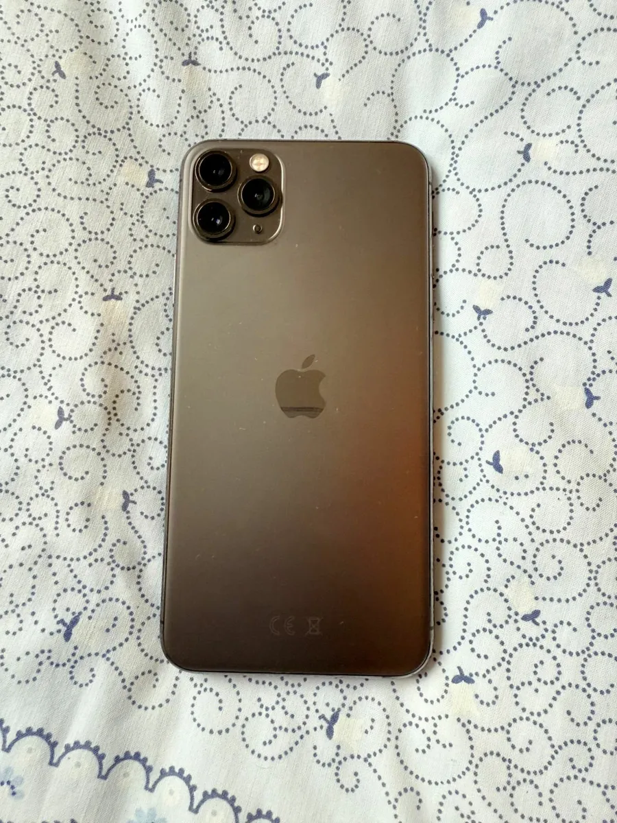 Apple iPhone 11 Pro Max - Image 2