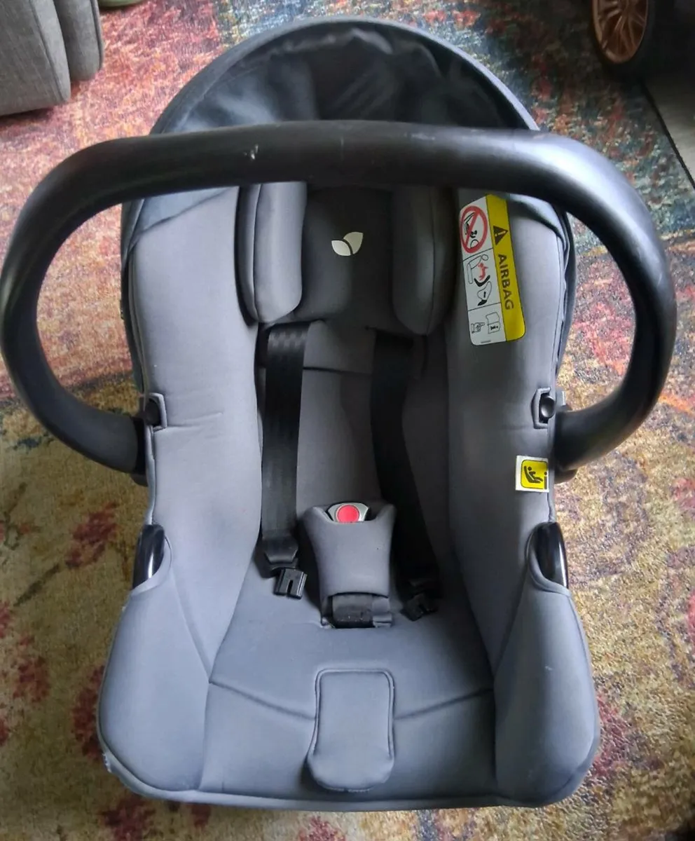 Joie Car Seat with Isofix - Image 3