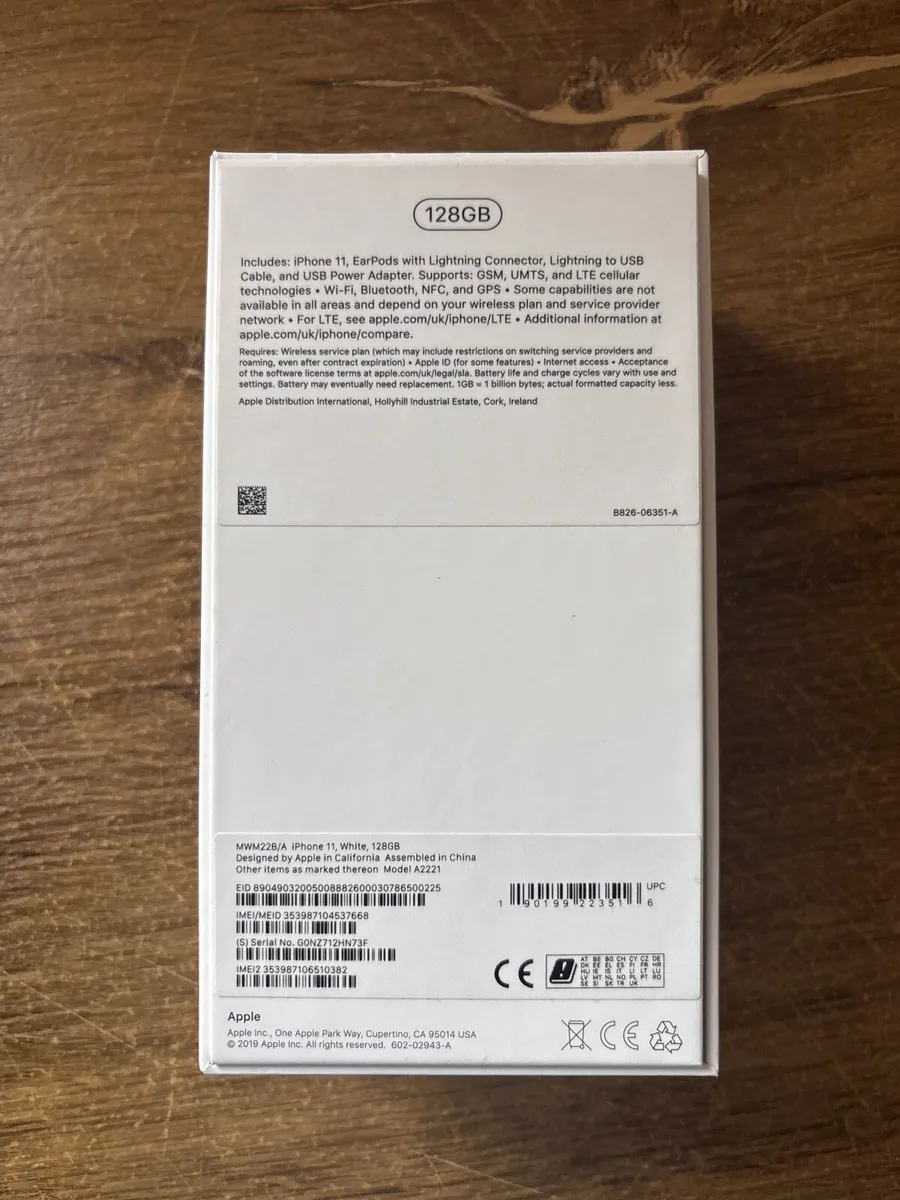 iPhone 11 white sim free 128Gb mint condition - Image 1
