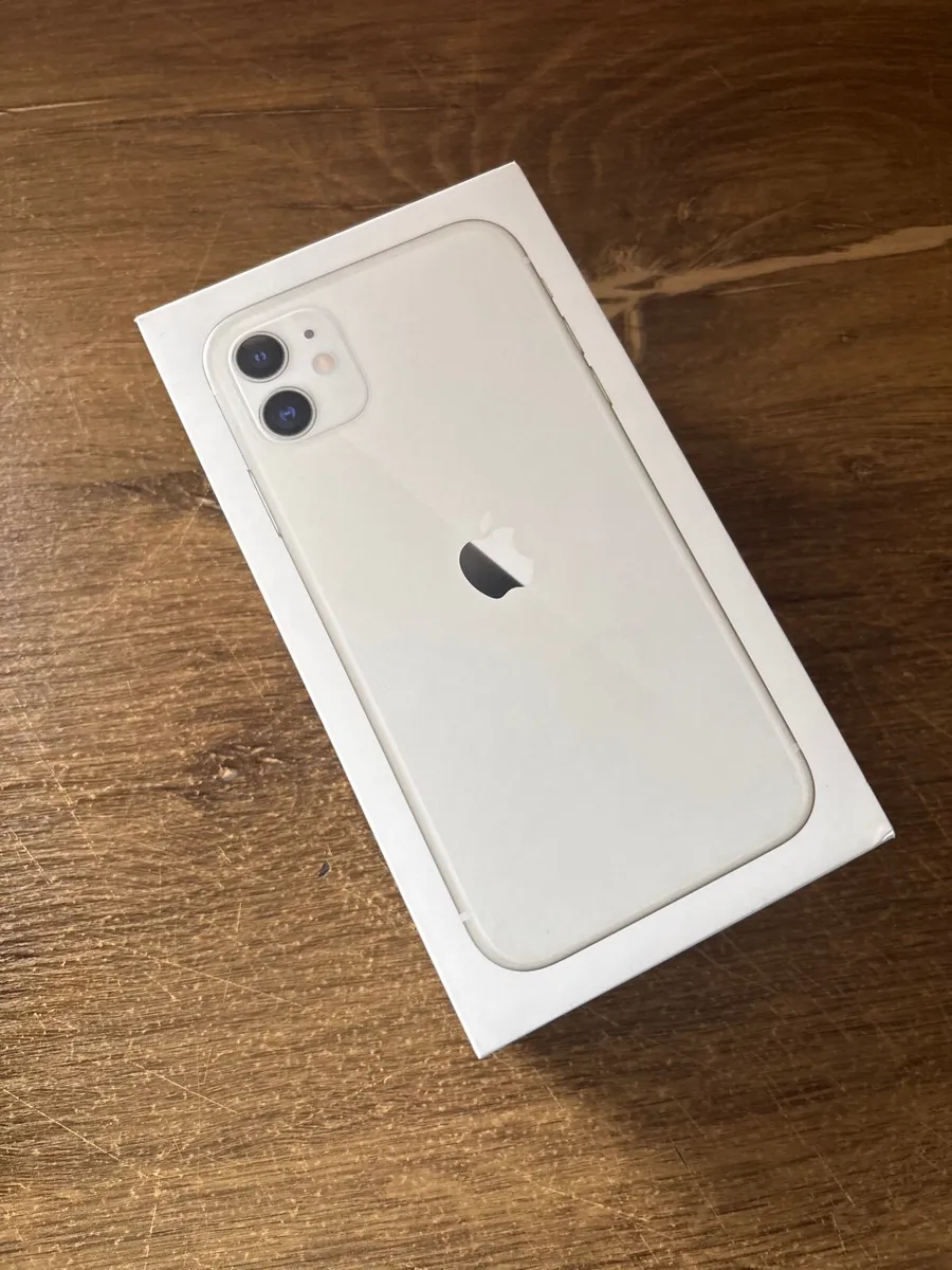 iPhone 11 white sim free 128Gb mint condition - Image 2
