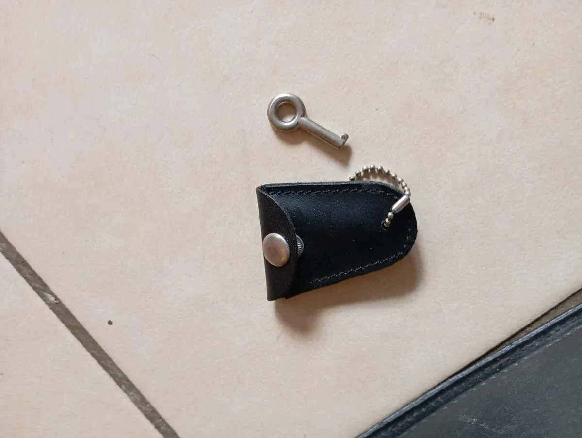 Black leather briefcase - Image 2