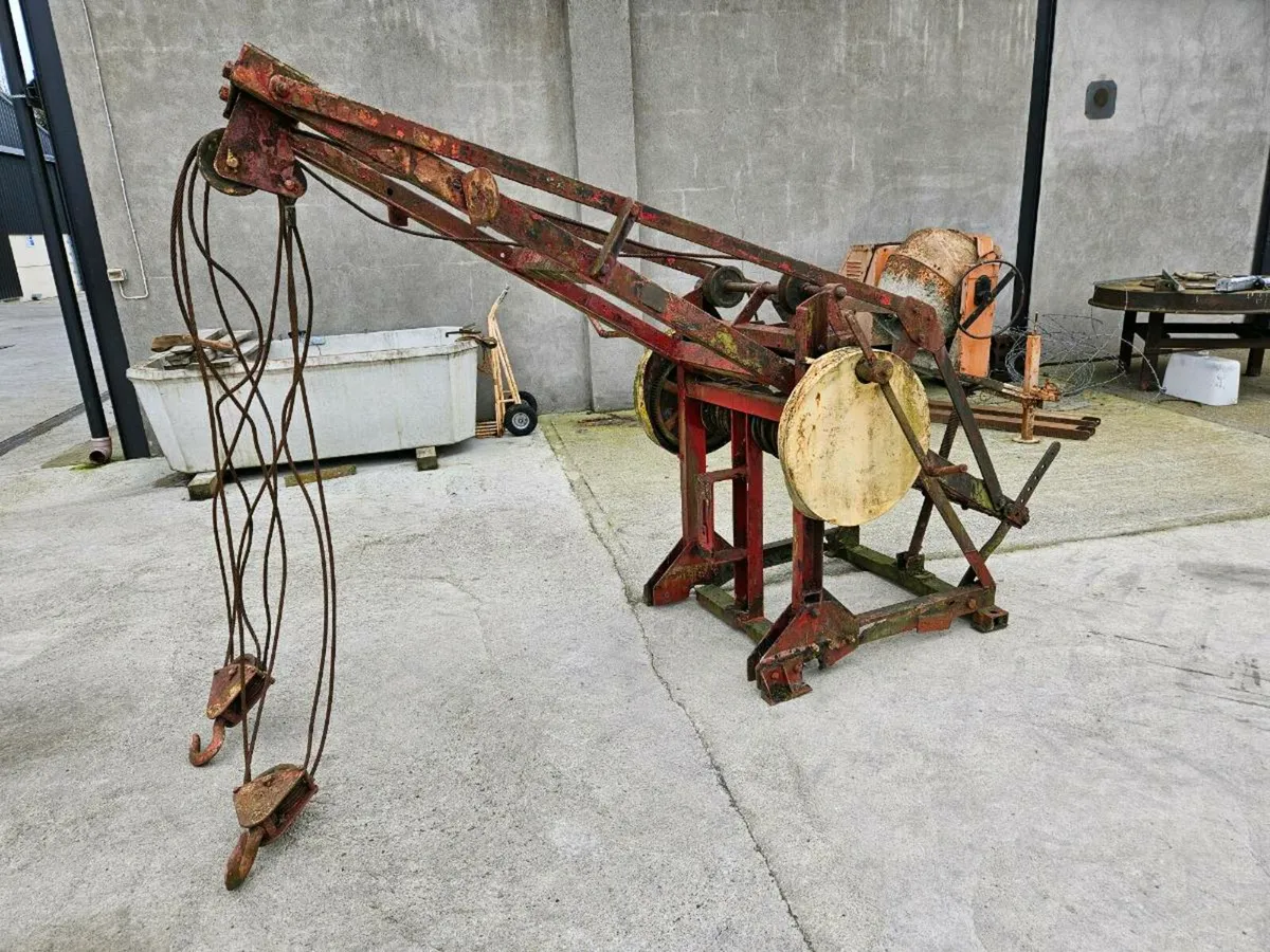 Recovery Winch/Crane - Image 1