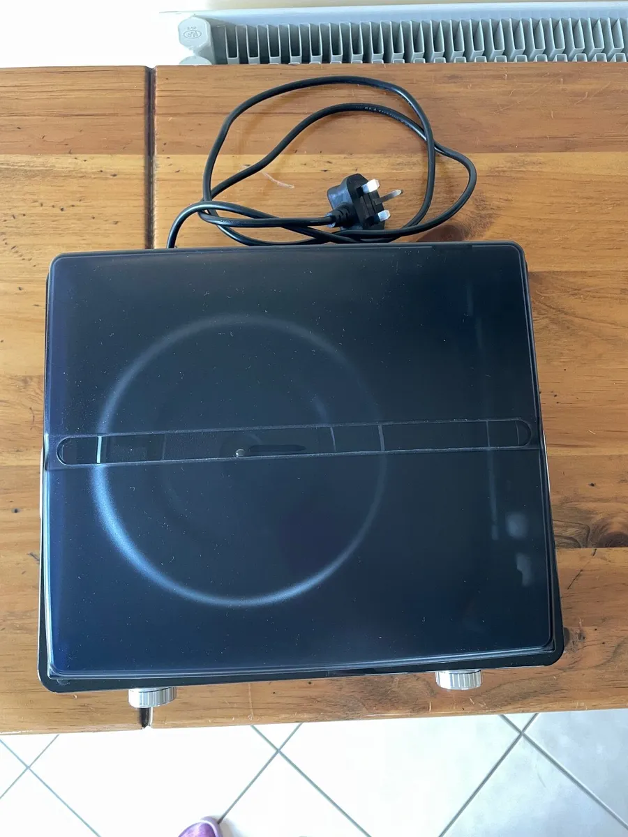 Record Player with Built in Speakers - Image 2