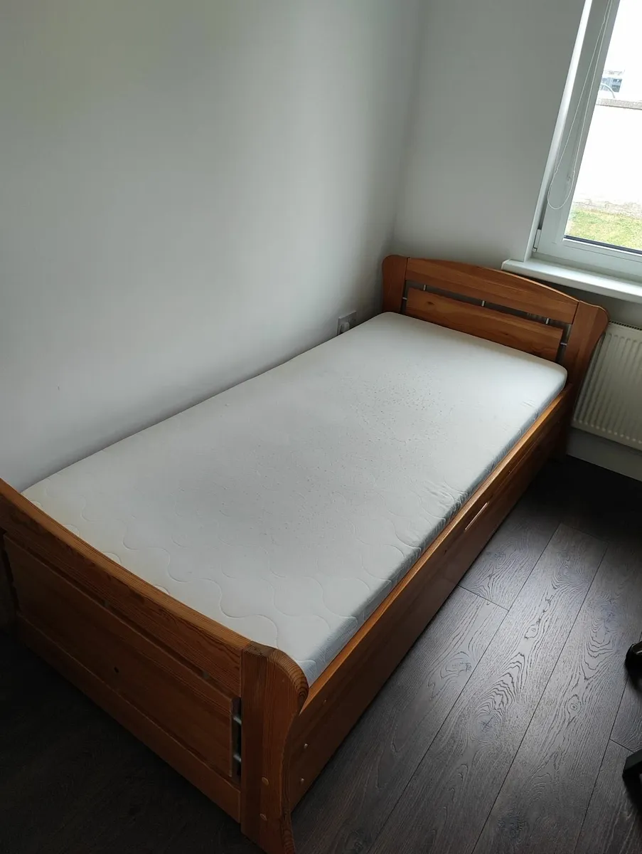 Single Bed - Image 2