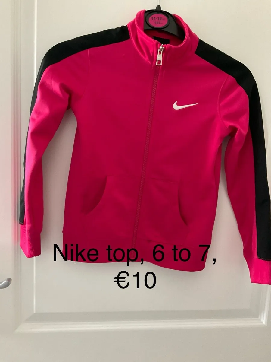 Girls Nike top, 6 to 7, perfect condition