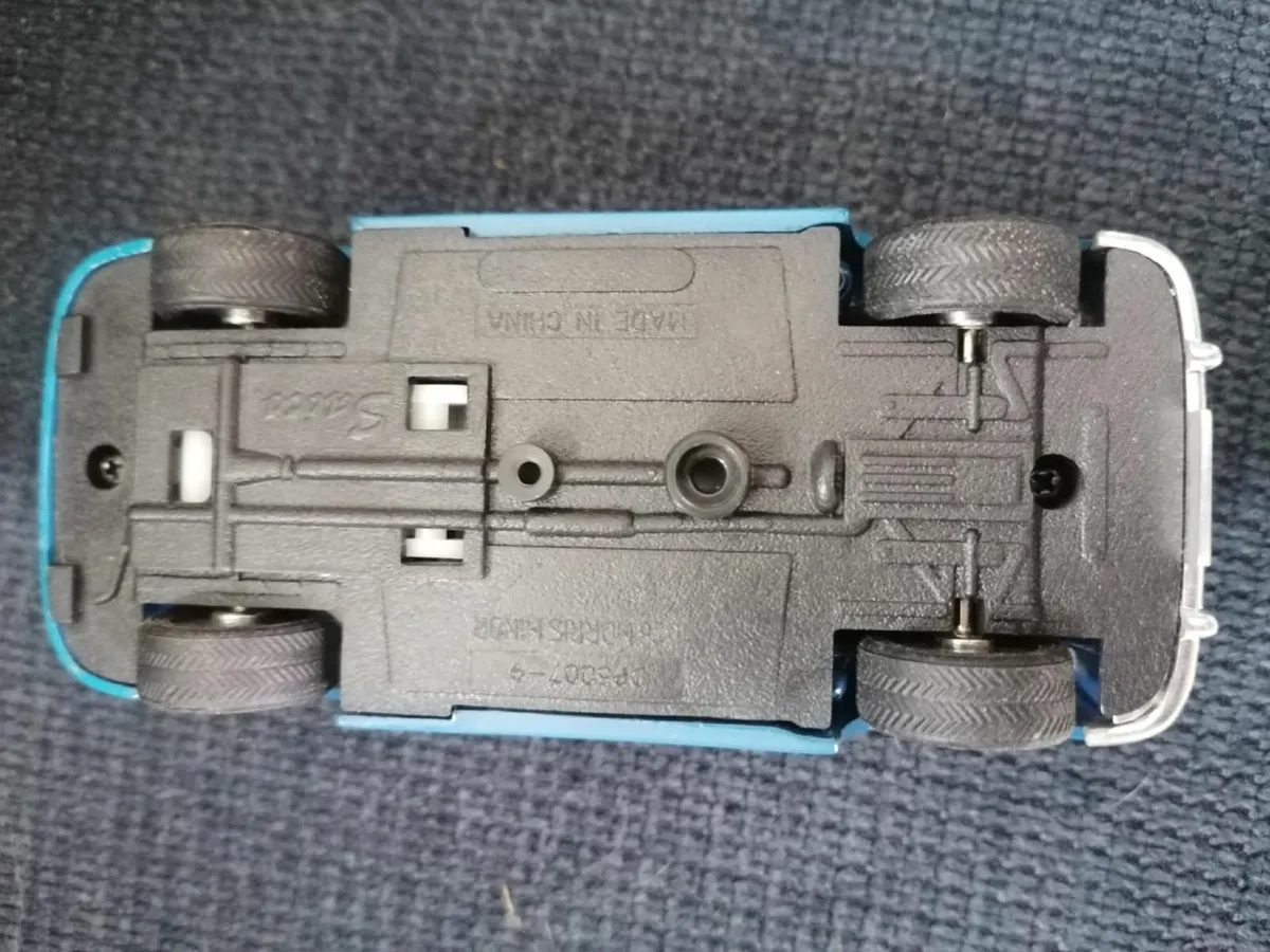 956 MORRIS MINOR 1000 1:26 scale SAICO BLUE - Image 2