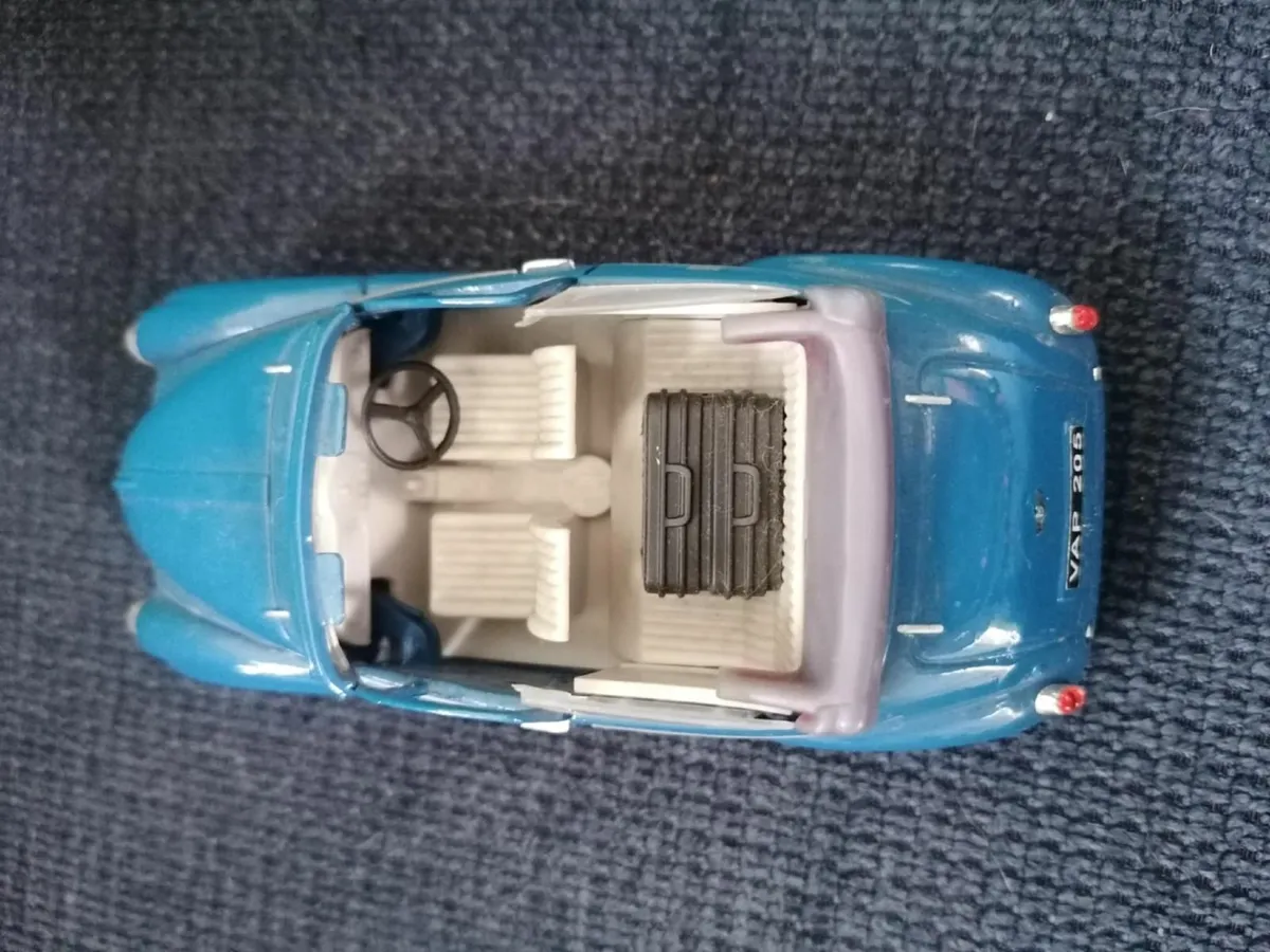 956 MORRIS MINOR 1000 1:26 scale SAICO BLUE - Image 4