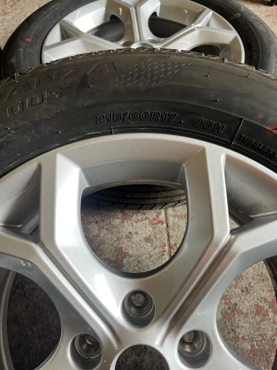 Nissan juke alloys - Image 3