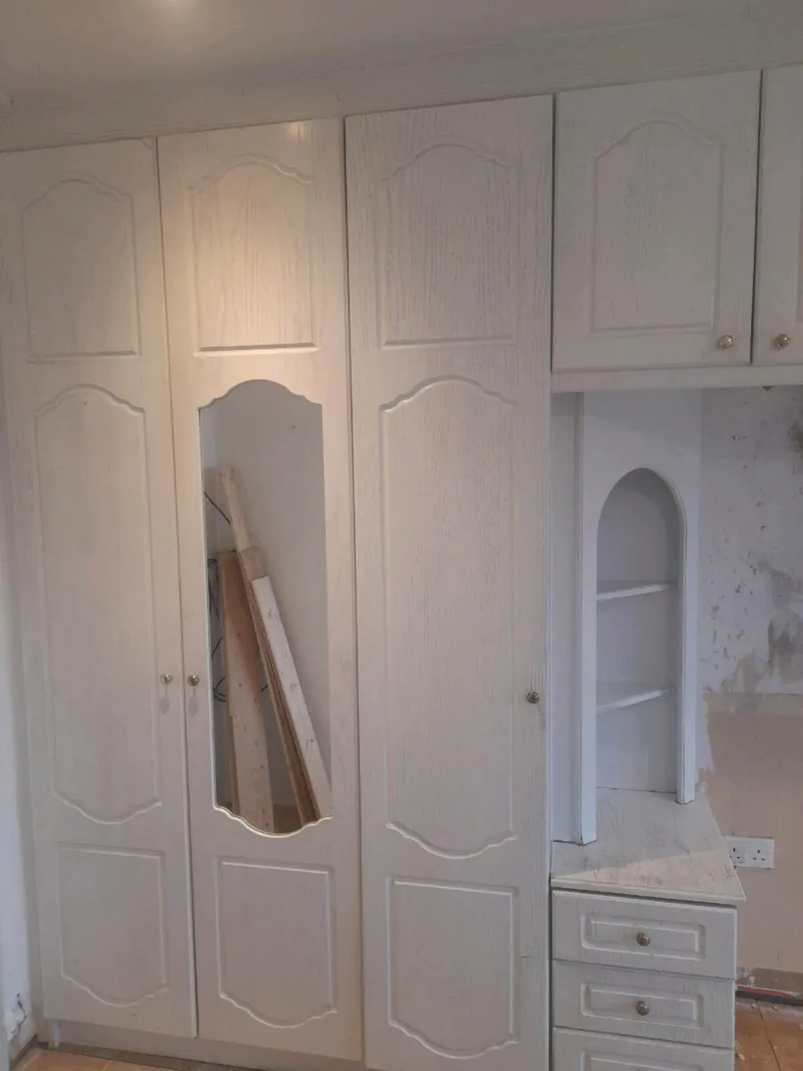 Wardrobe - Image 3