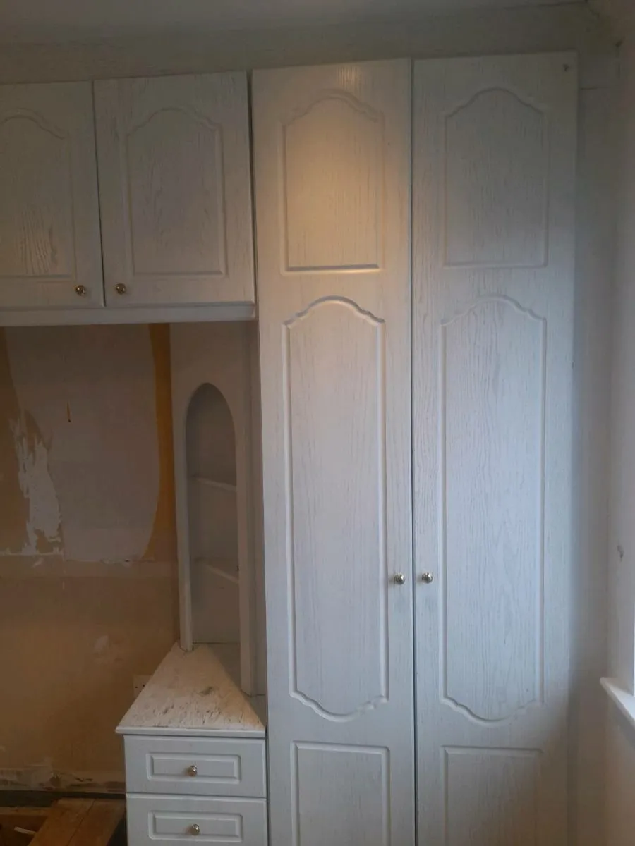 Wardrobe - Image 4
