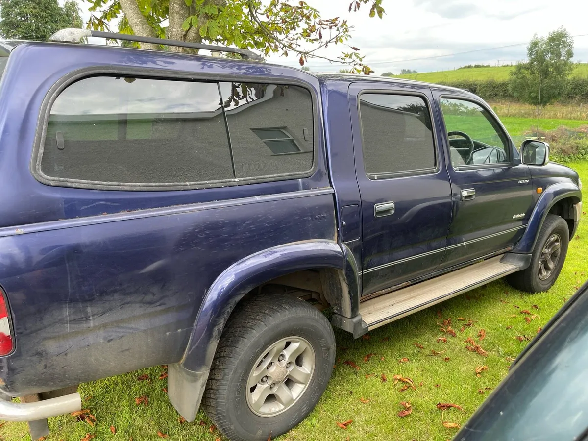 toyota hilux - Image 3