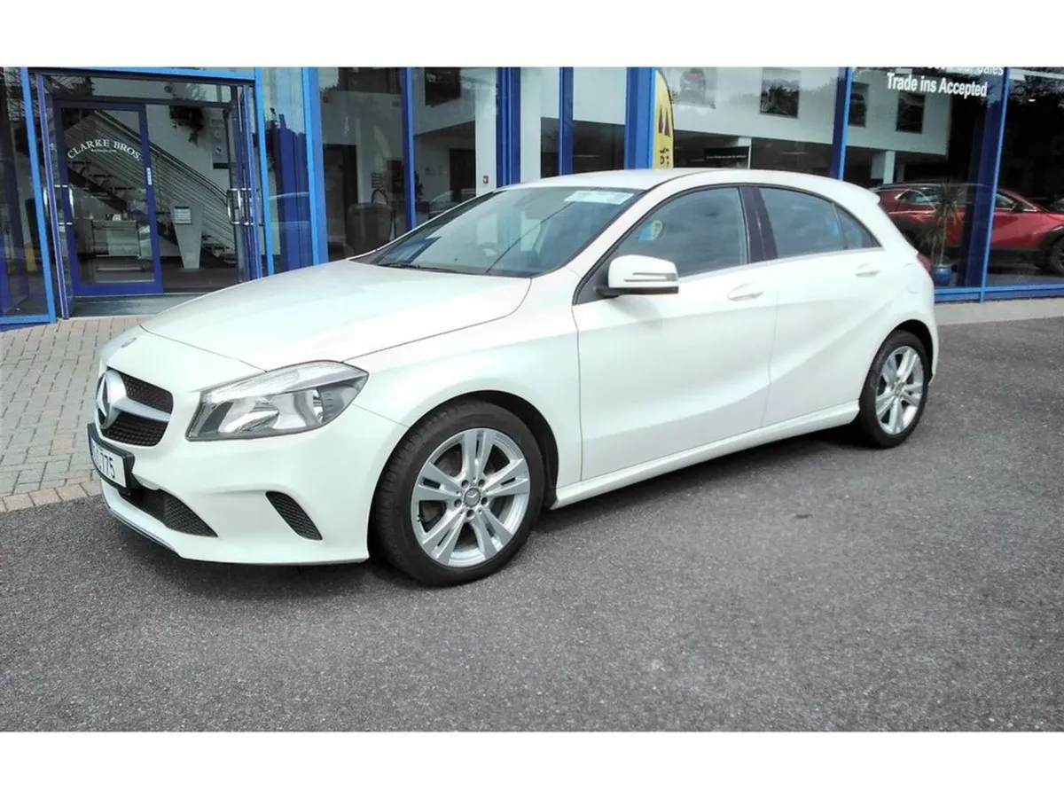 Mercedes-Benz A-Class A 180 Urban 5DR - Image 3