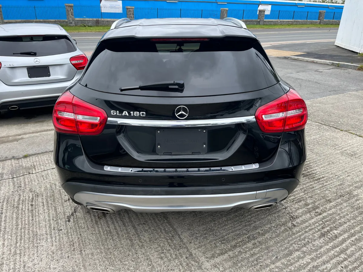MERCEDES GLA 180, 1.6 AUTO LOW KMS - Image 4
