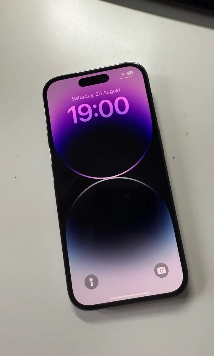 Apple iPhone 14 Pro - Image 1