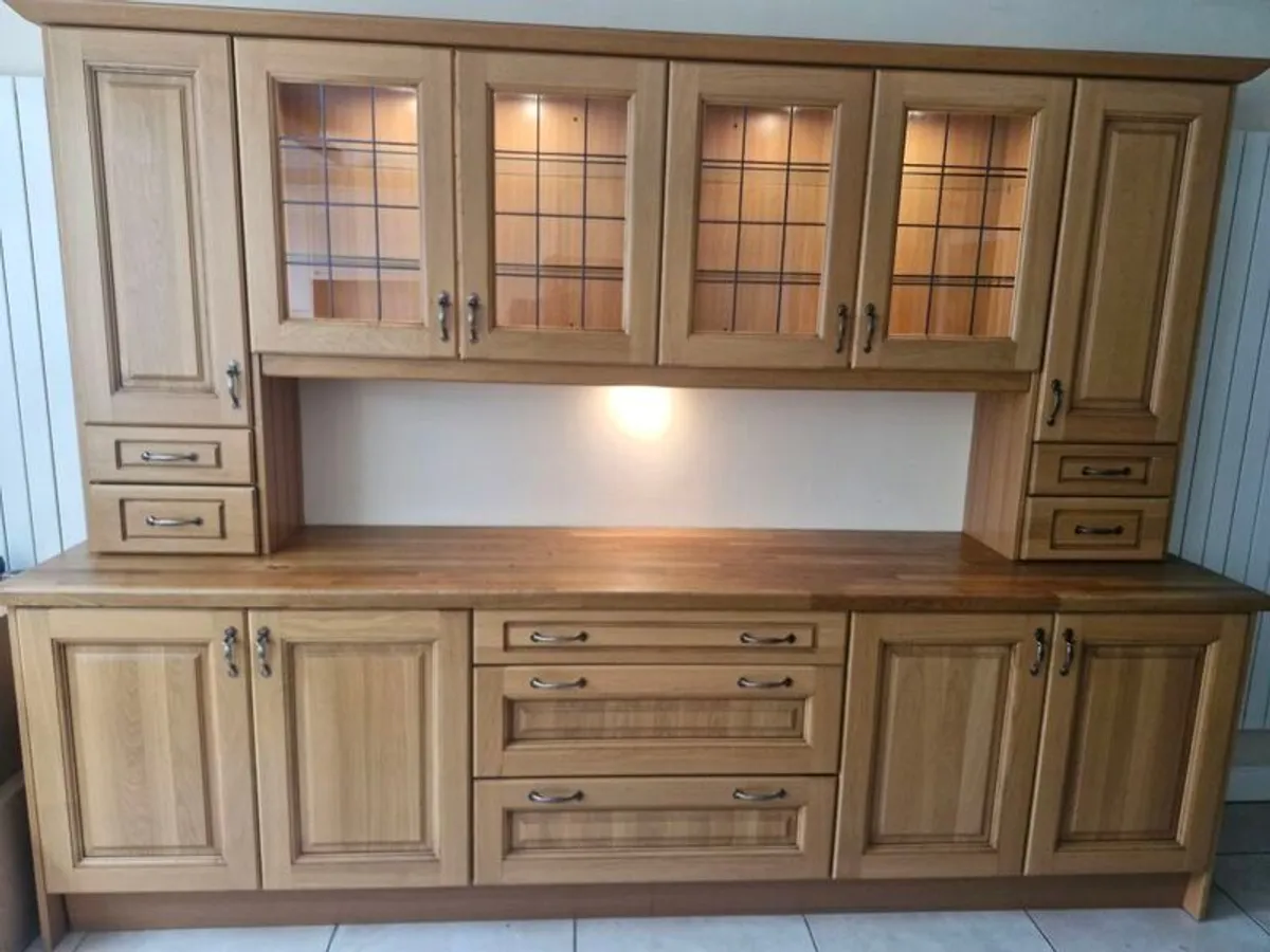 Large cabinet - Image 1