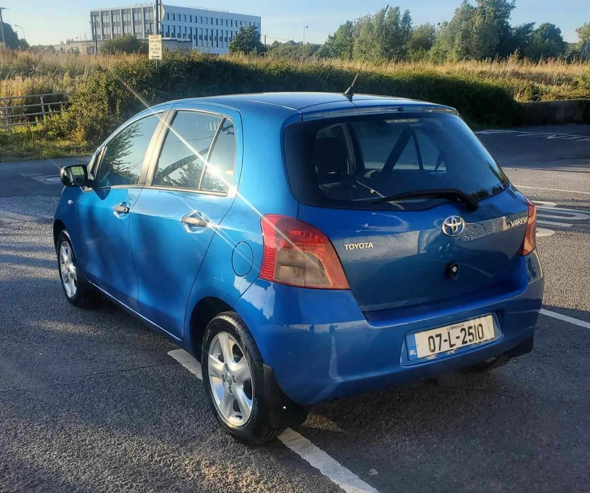 Toyota Yaris 2007 - Image 3
