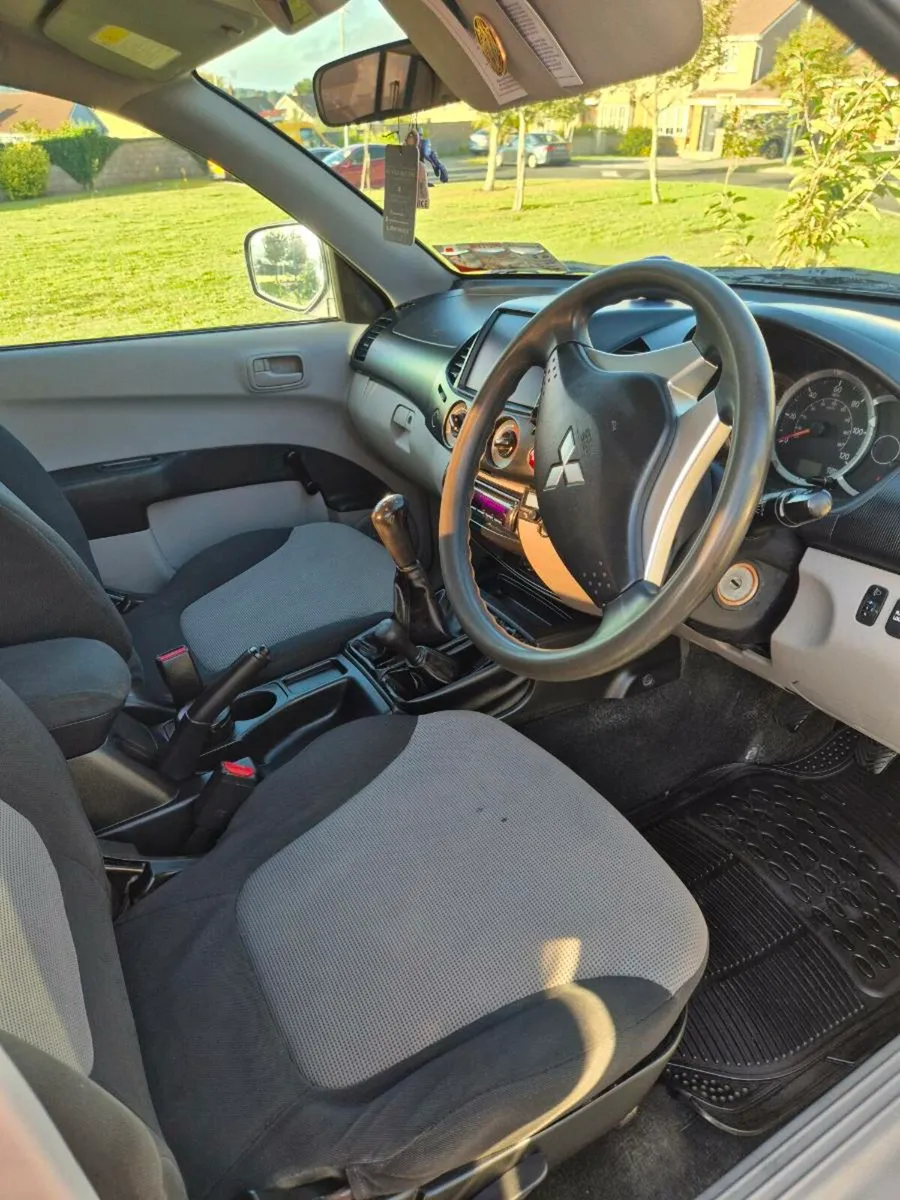 Mitsubishi l200 - Image 4